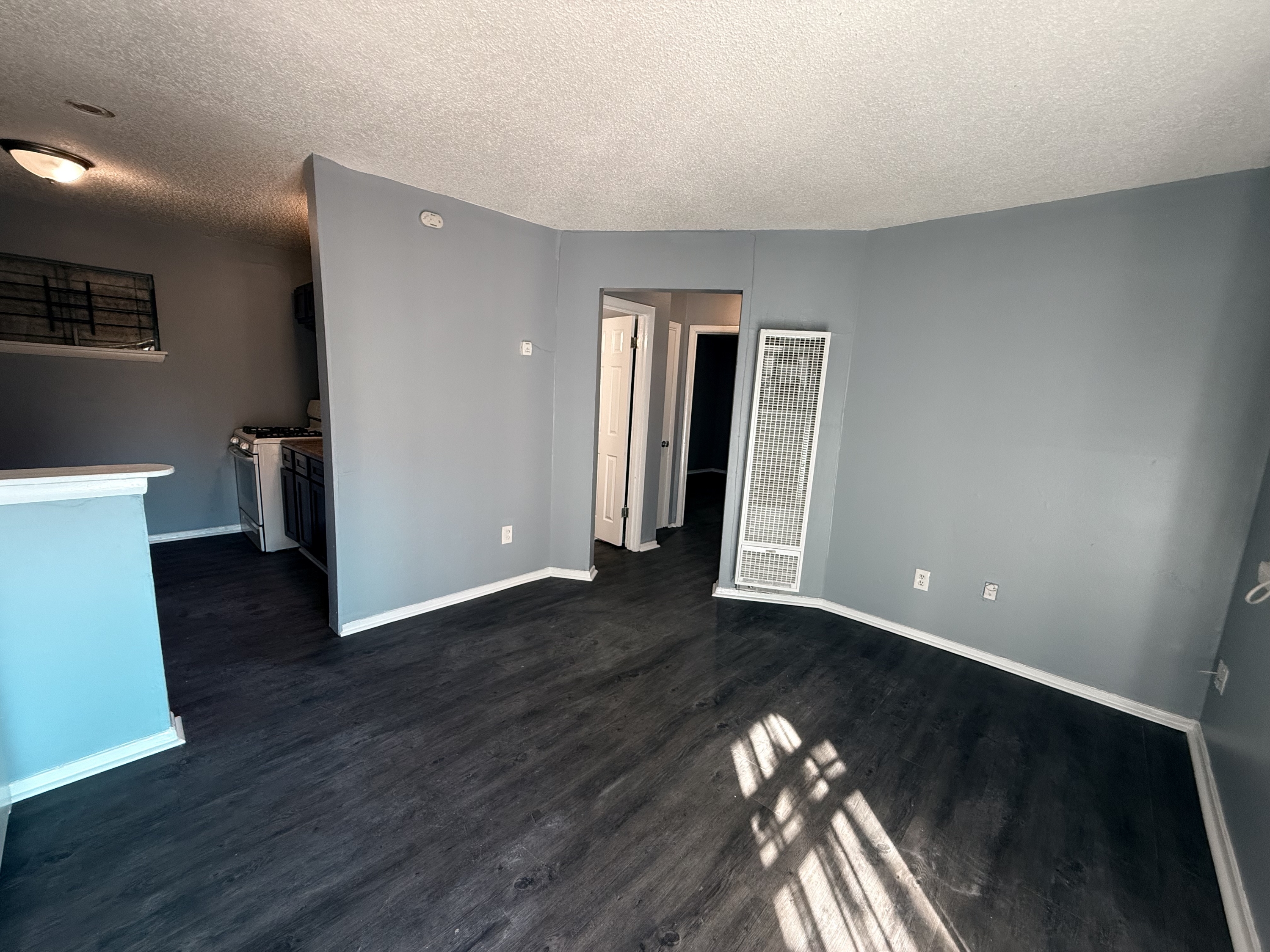 2086 Hubert Avenue - 3