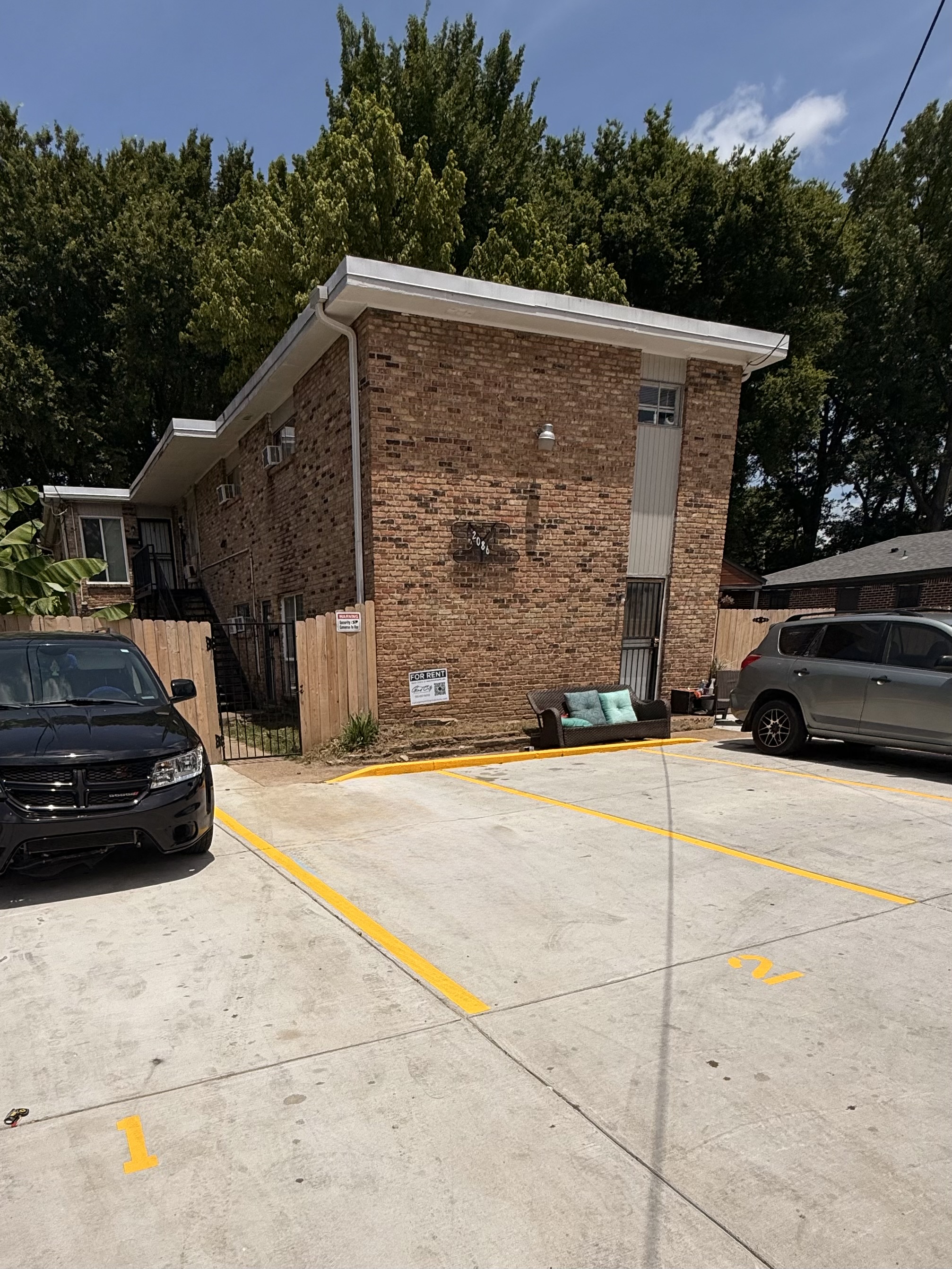 2086 Hubert Avenue - 2
